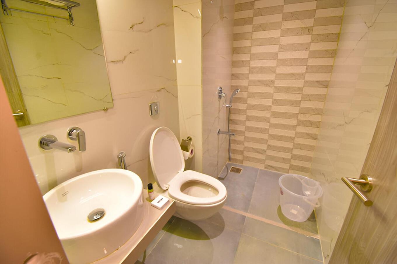 Glitz Hotels La Dahlia - Premium Thane Exterior foto