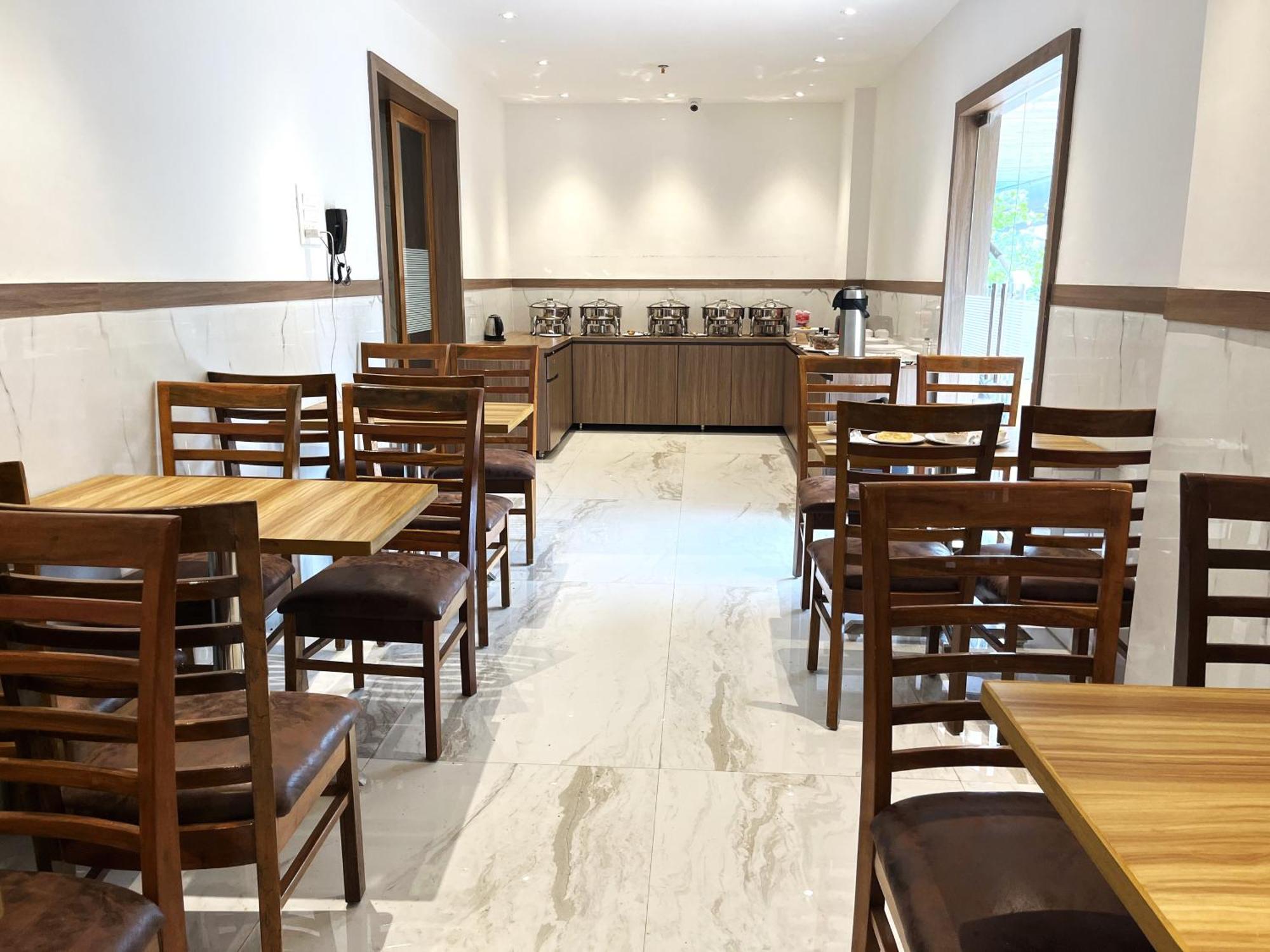 Glitz Hotels La Dahlia - Premium Thane Exterior foto